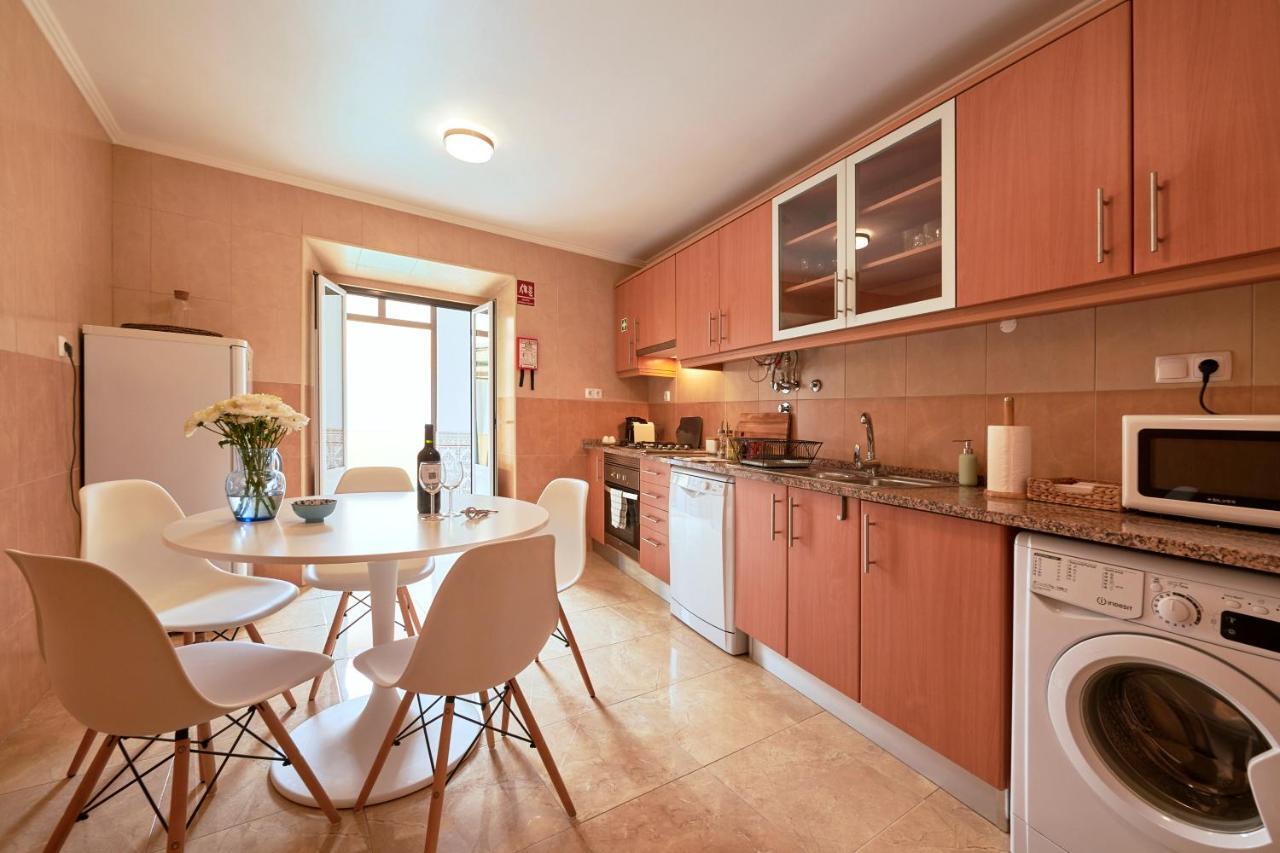 Spacious And Renovated Apartment With Amazing Patio, By Timecooler Lisbon Luaran gambar