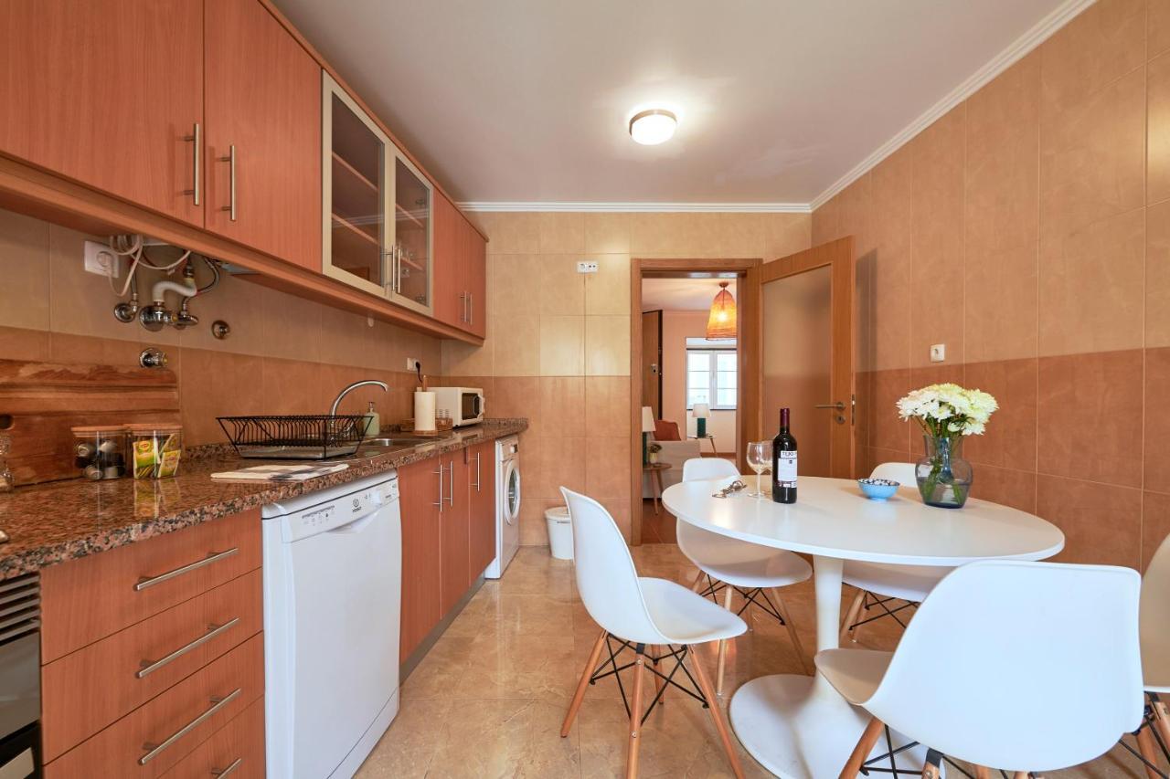 Spacious And Renovated Apartment With Amazing Patio, By Timecooler Lisbon Luaran gambar