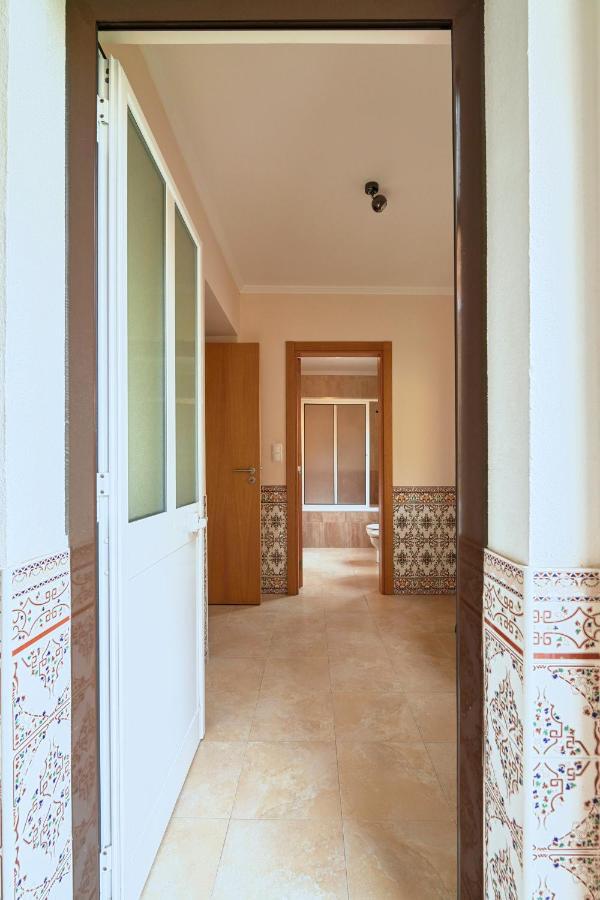 Spacious And Renovated Apartment With Amazing Patio, By Timecooler Lisbon Luaran gambar