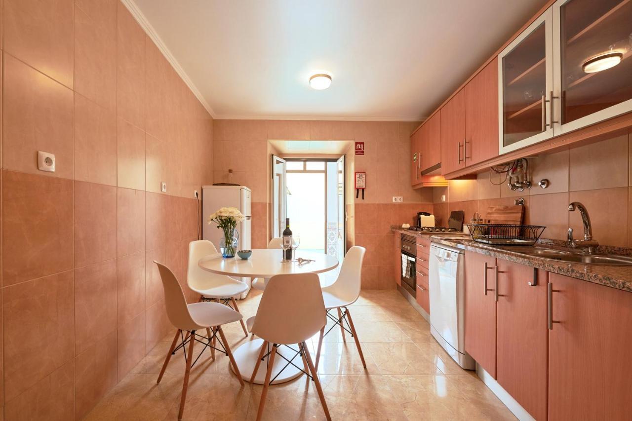 Spacious And Renovated Apartment With Amazing Patio, By Timecooler Lisbon Luaran gambar